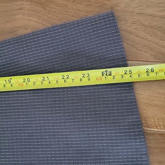 Banana Republic Long and Lean Blazer in Gray Metallic Pin Stripe 2 - Picture 7 of 9